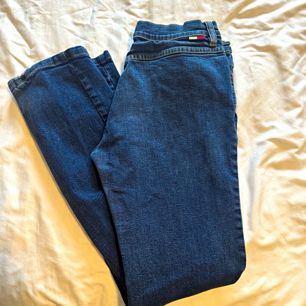 Vintage Tommy Hilfiger "pocketless" or "bareback" jeans, Y2K style, Mom jeans